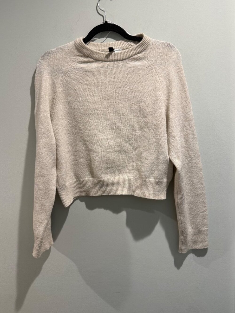 H&M Divided Cropped Fine-Knit Cream Sweater Juniors Small / Fits Women’s XS